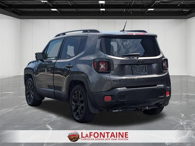 Used 2016 Jeep Renegade Latitude AWD/4WD image 3