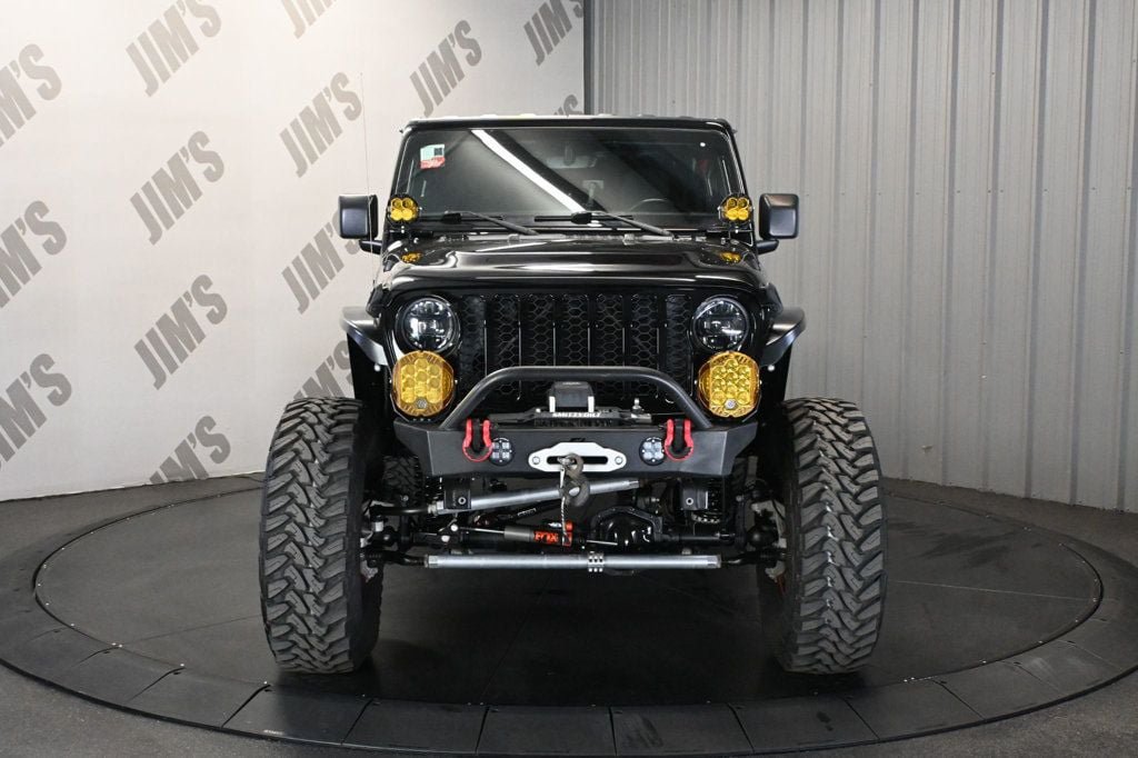 Used 2023 Jeep Gladiator Sport AWD/4WD image 2