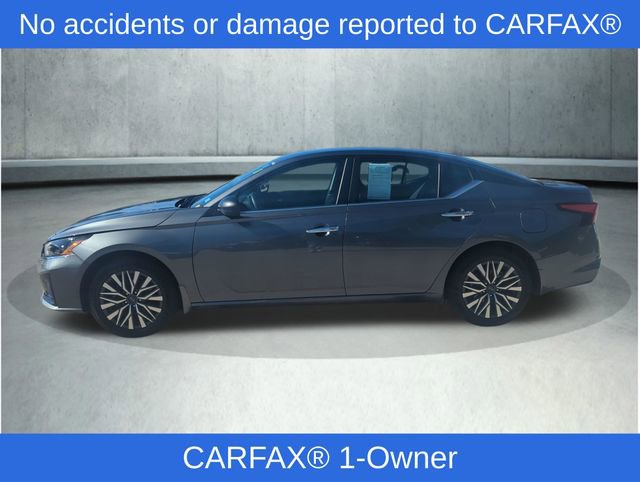 Used 2024 Nissan Altima 2.5 SV image 2