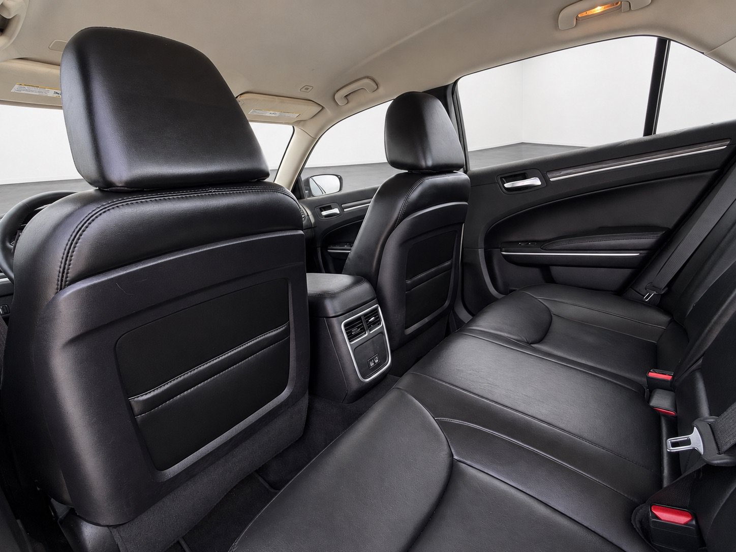 Used 2021 Chrysler 300 Touring L AWD/4WD image 42