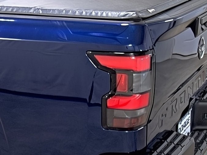 Used 2022 Nissan Frontier SV AWD/4WD image 10