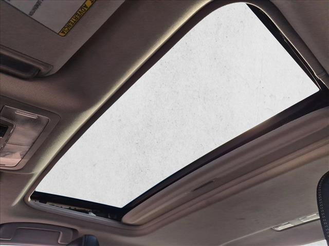 Used 2016 Toyota Camry XLE w/ Moonroof Package FWD image 21