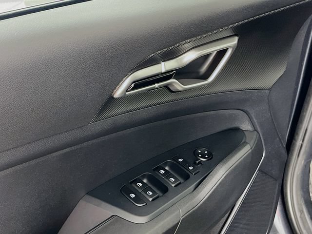 Used 2025 Kia Sportage LX FWD image 18