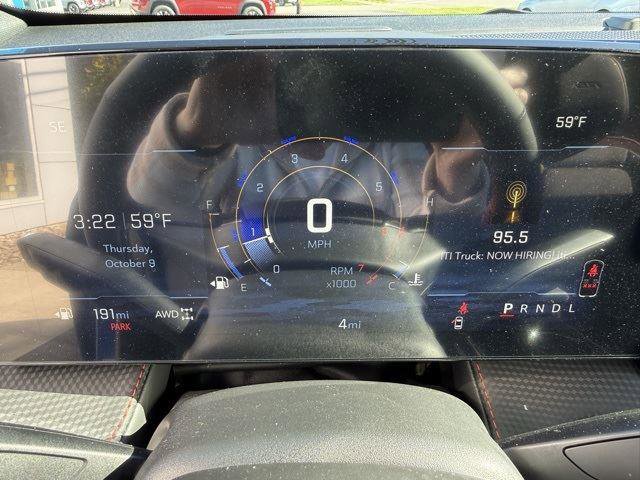 New 2026 Chevrolet Equinox RS w/ LPO, Floor Liner Package image 9