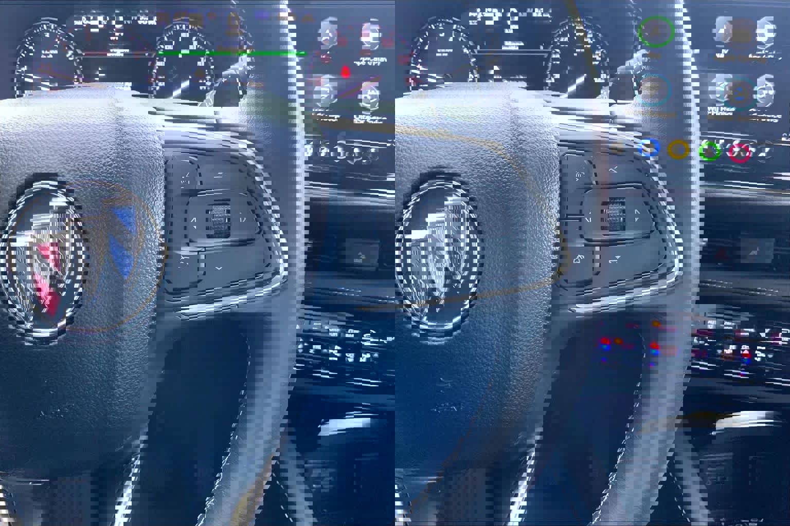 Used 2023 Buick Envision Avenir image 17