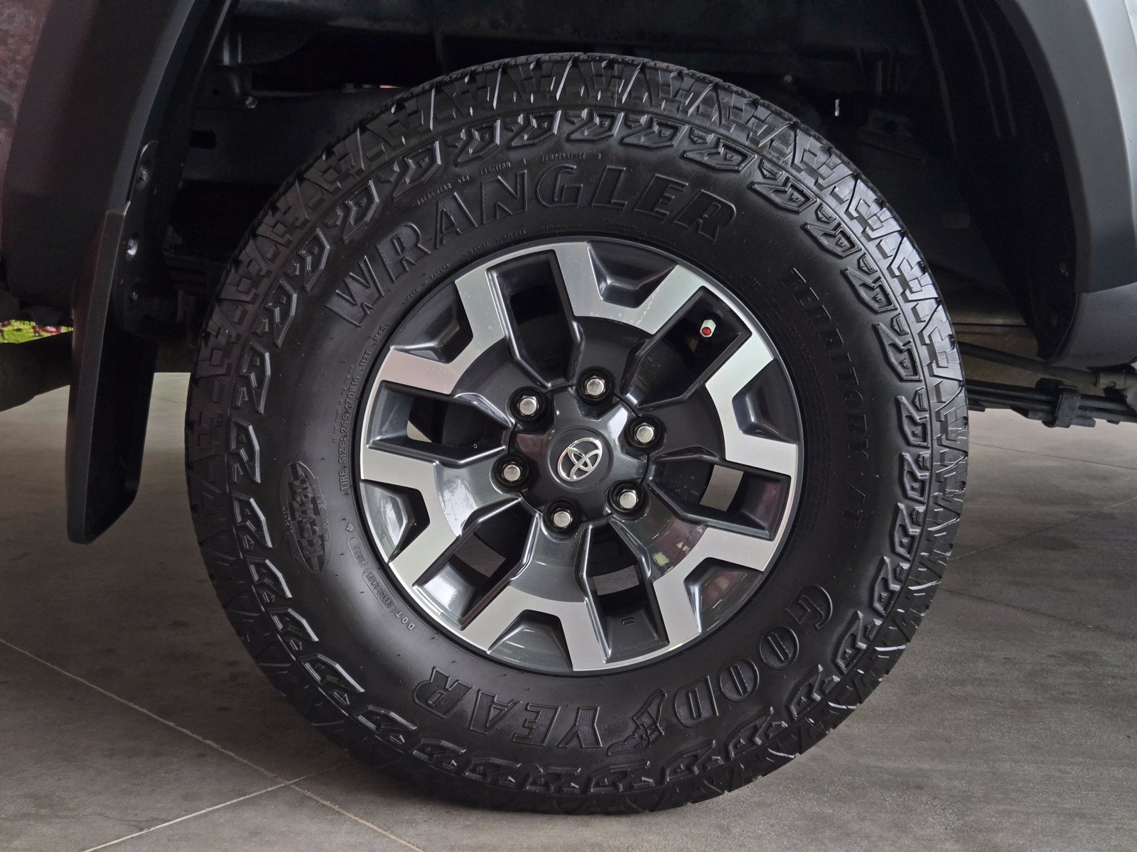 Certified 2023 Toyota Tacoma TRD Off-Road AWD/4WD image 5