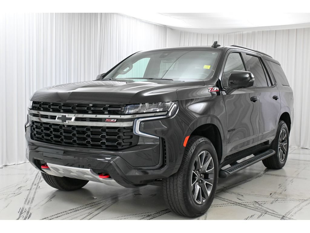Used 2022 Chevrolet Tahoe Z71 w/ Luxury Package AWD/4WD image 4