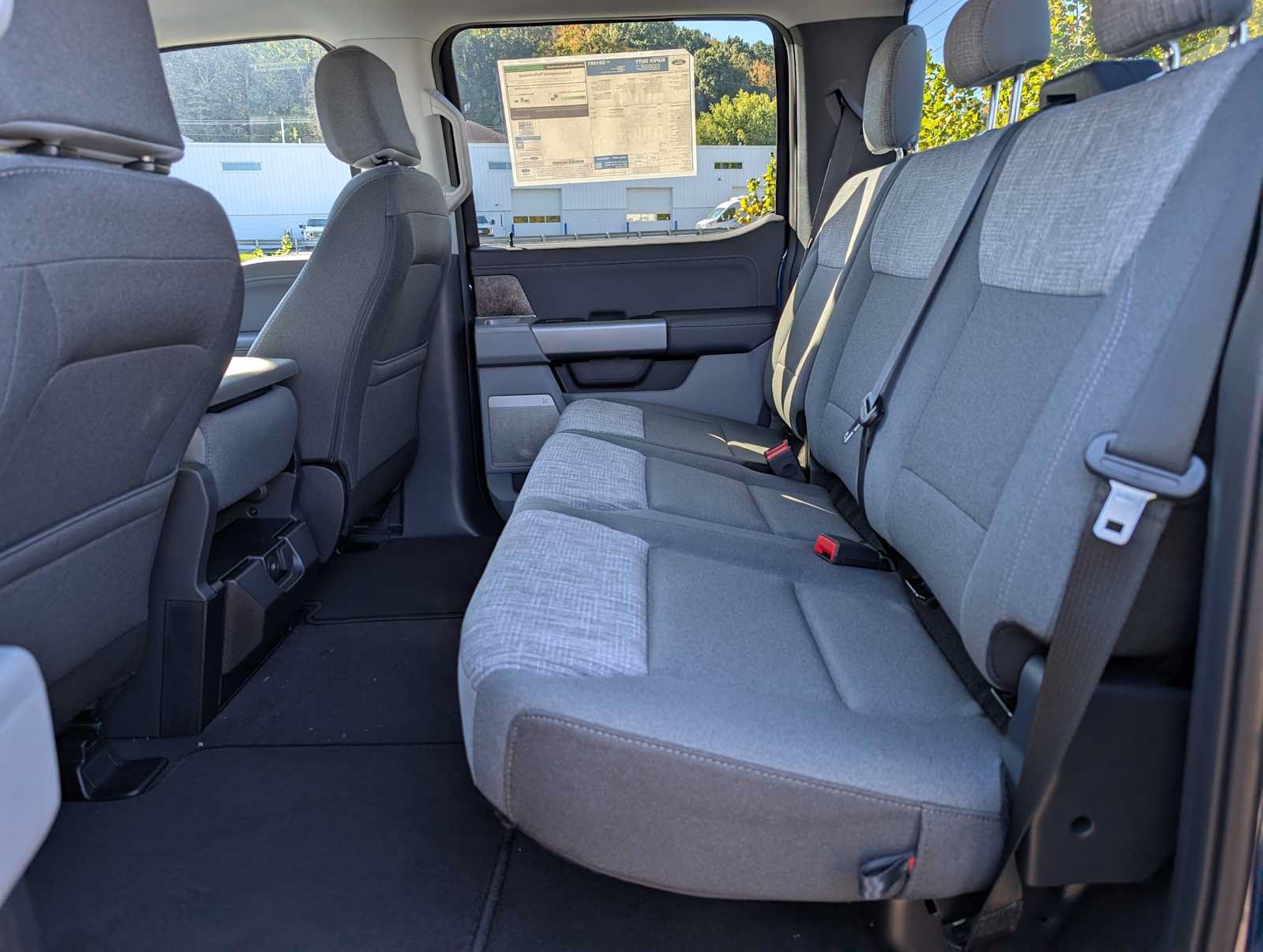 New 2027 Ford F350 XLT w/ XLT Premium Package AWD/4WD image 18