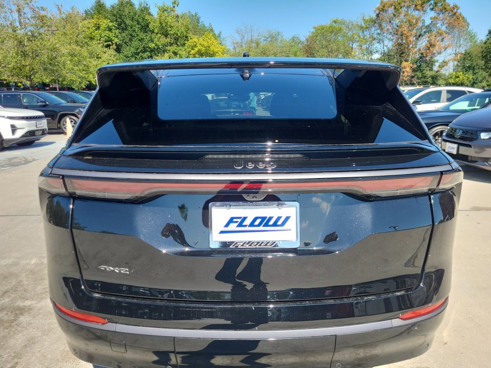 New 2025 Jeep Wagoneer Limited image 14