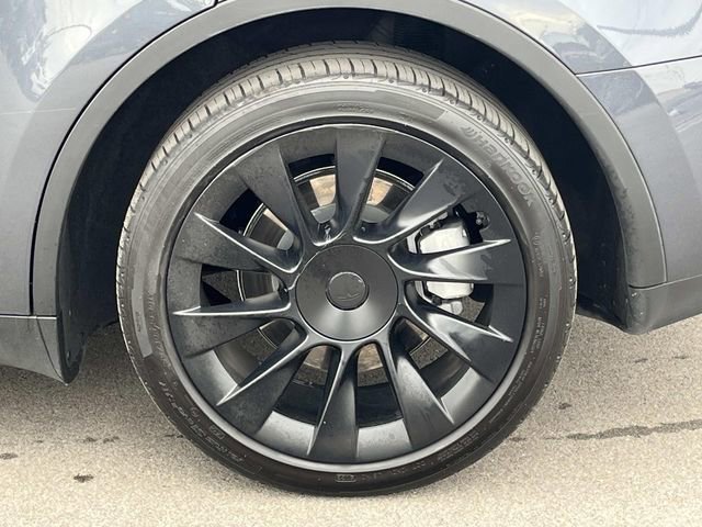 Used 2023 Tesla Model Y Long Range AWD/4WD image 13