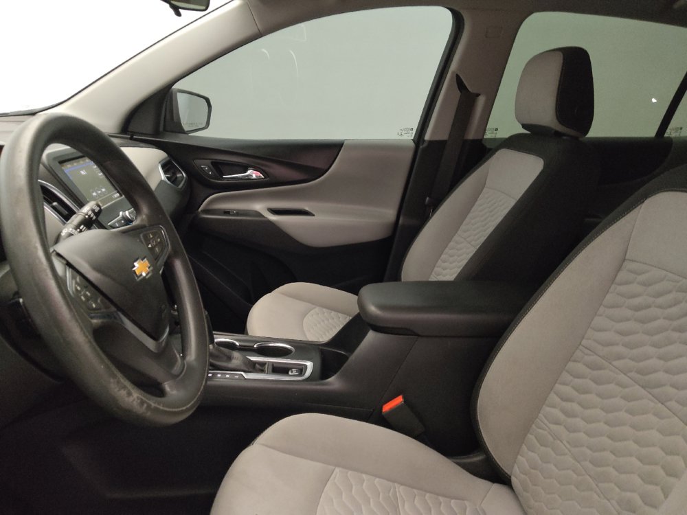 Used 2019 Chevrolet Equinox LS FWD image 17