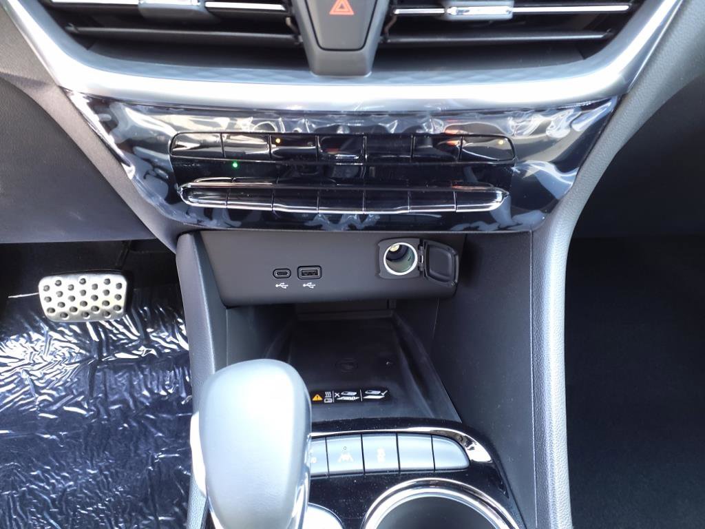 Certified 2024 Buick Encore GX Avenir w/ Avenir Technology Package image 18