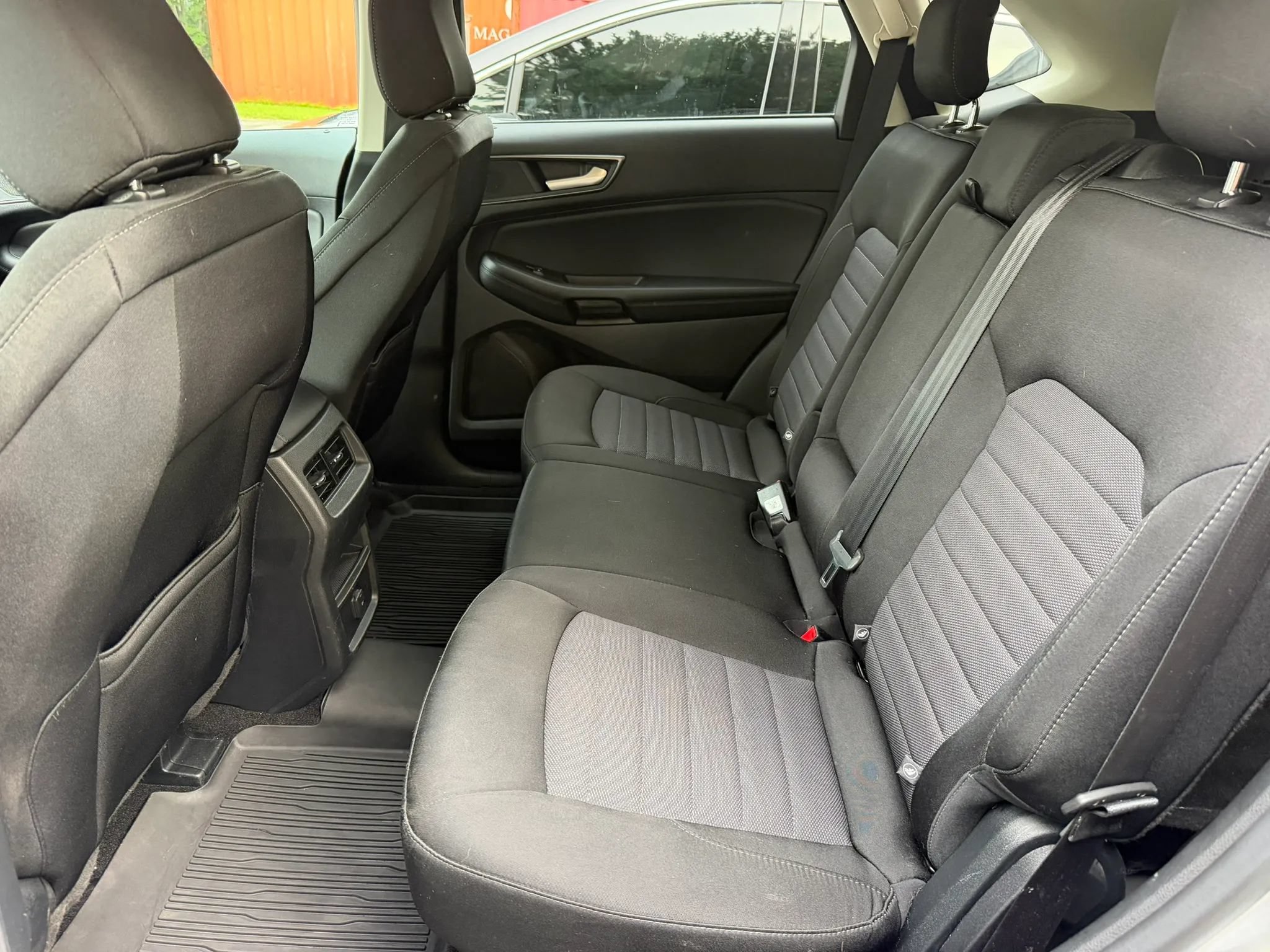 Used 2020 Ford Edge SE AWD/4WD image 15