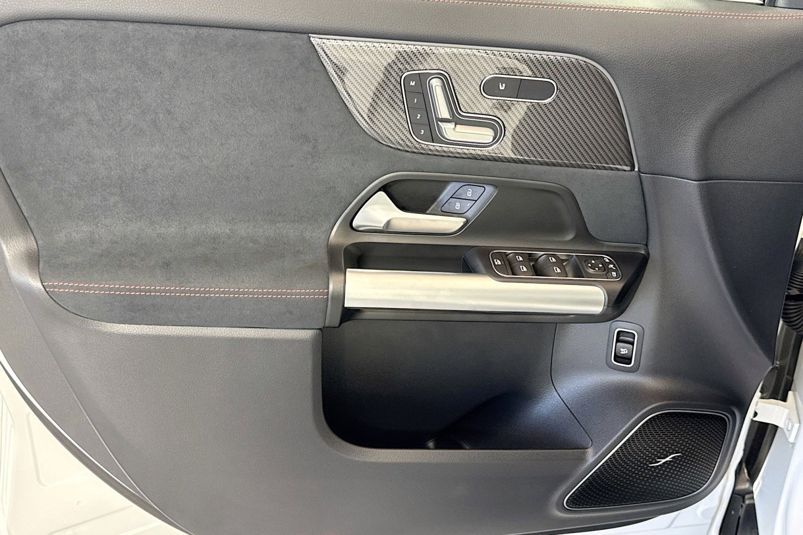 New 2025 Mercedes-Benz GLA 35 AMG 4MATIC image 16