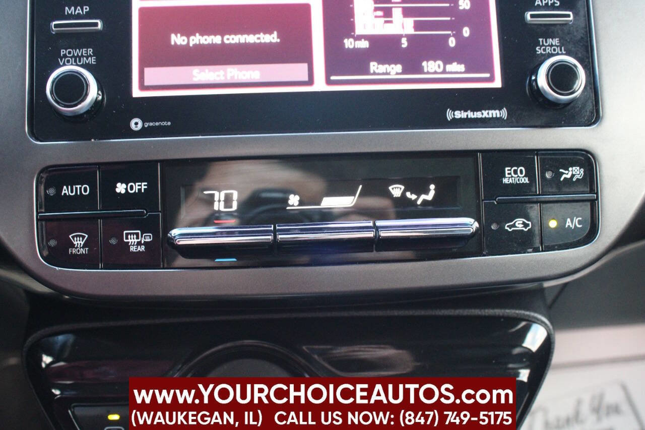 Used 2021 Toyota Prius XLE 4dr Hatchback image 23