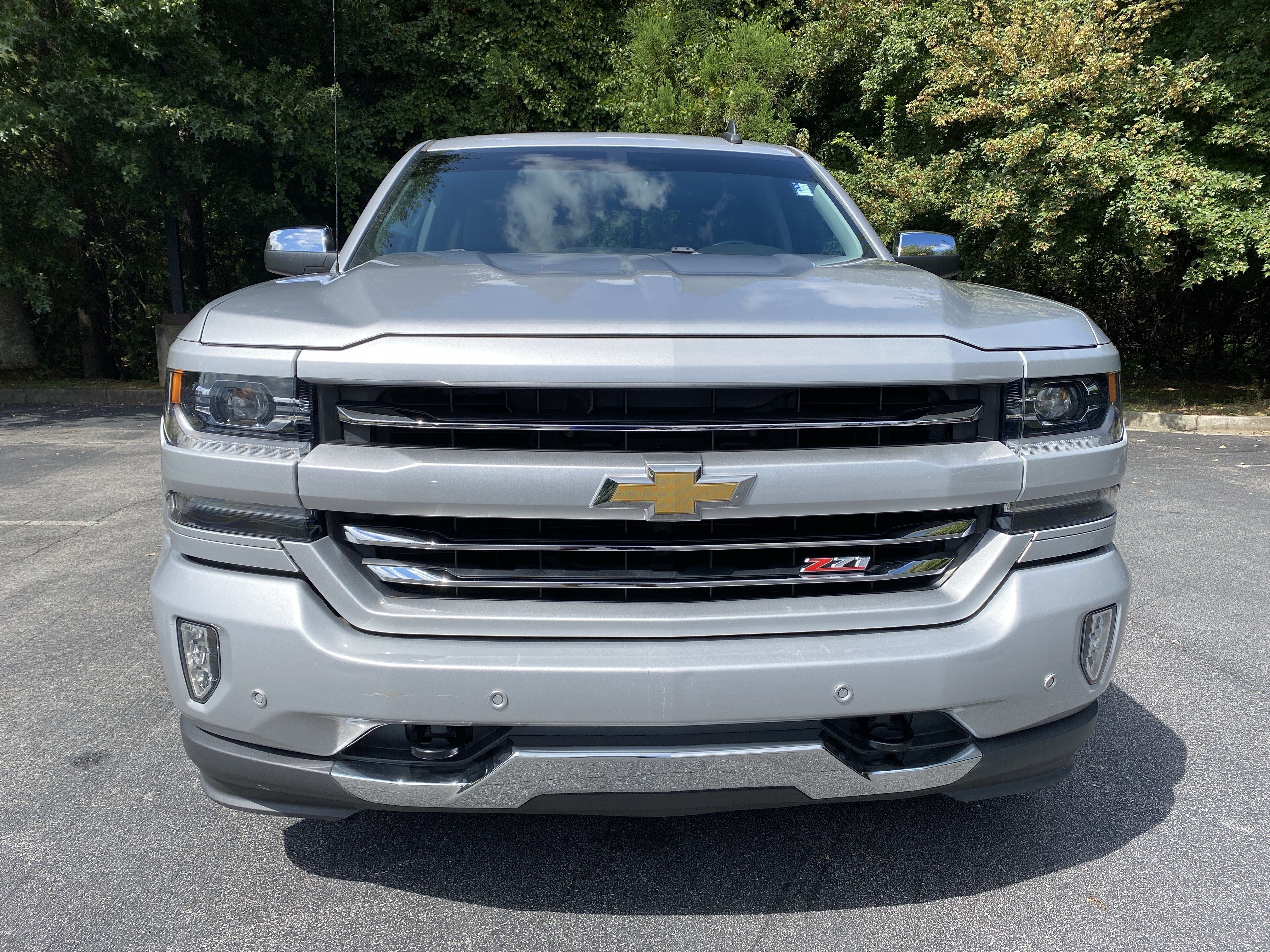 Used 2017 Chevrolet Silverado 1500 LTZ Z71 w/ LTZ Plus Package AWD/4WD image 3