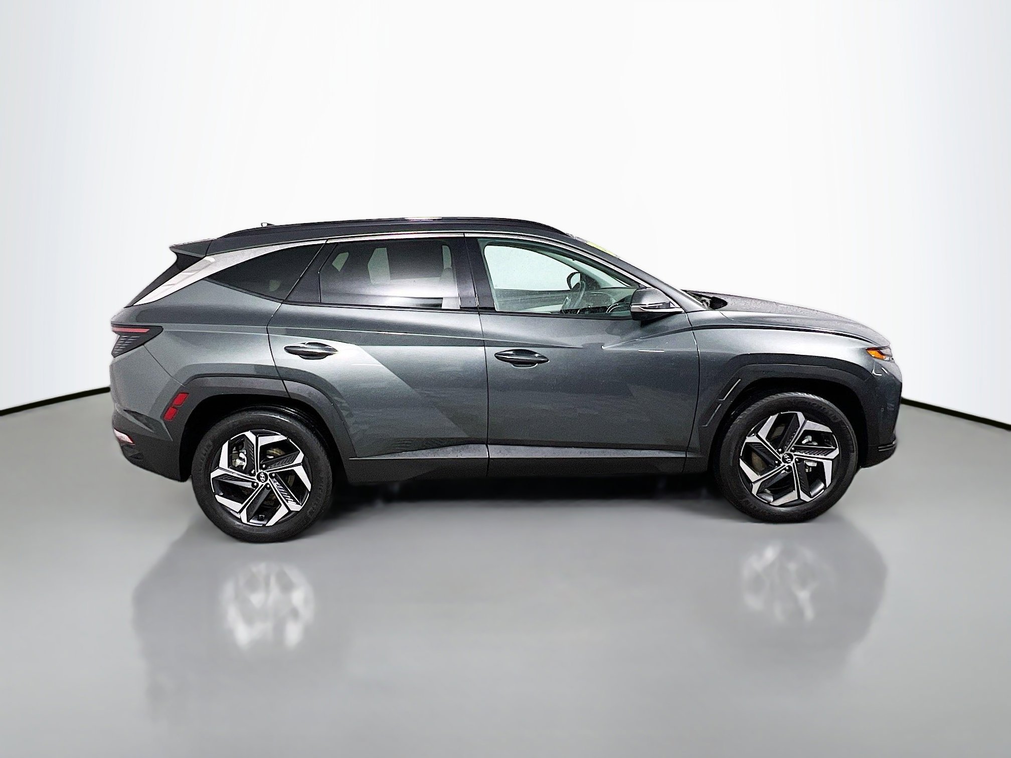 Used 2023 Hyundai Tucson Limited image 3