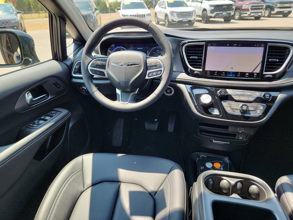 New 2026 Chrysler Pacifica Select FWD image 13