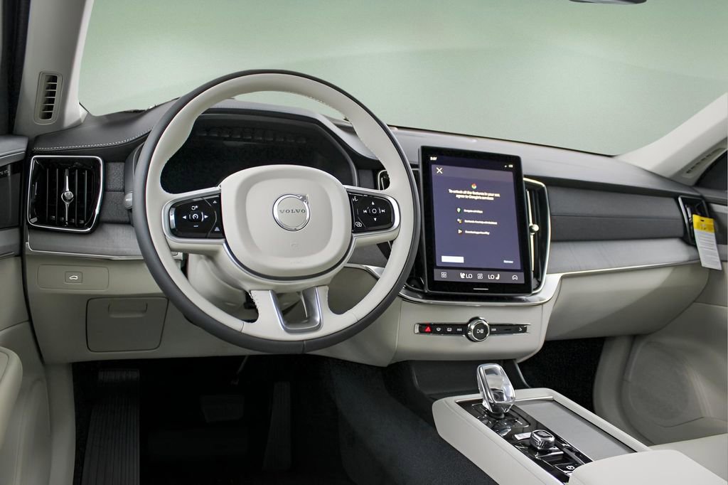 New 2026 Volvo XC90 B6 Ultra w/ Protection Package image 21
