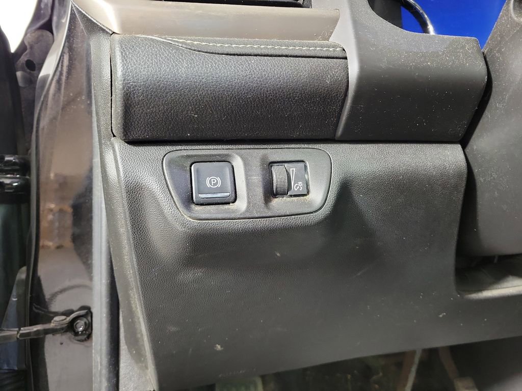 Used 2017 GMC Acadia Denali w/ Technology Package image 13