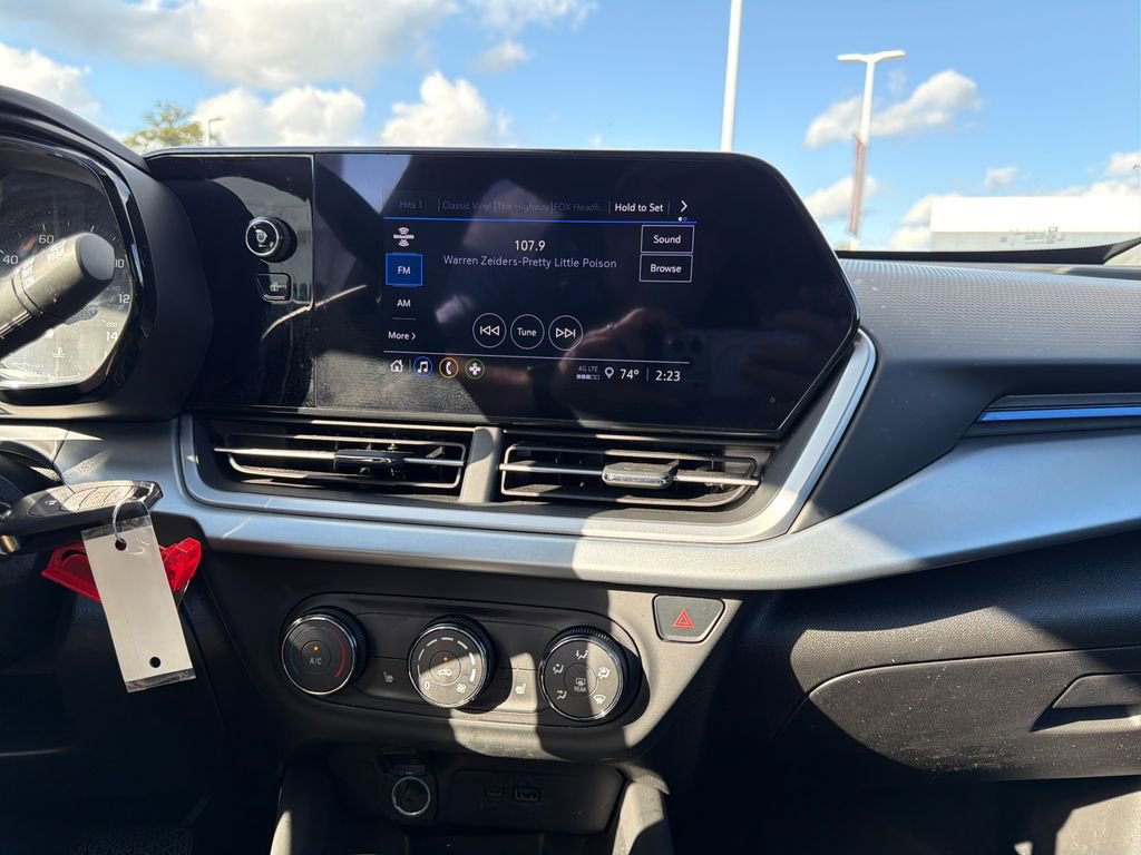 Used 2024 Chevrolet Trax LS w/ LS Convenience Package image 16