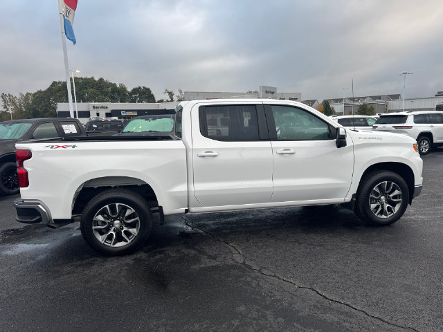 Used 2025 Chevrolet Silverado 1500 LT AWD/4WD image 8