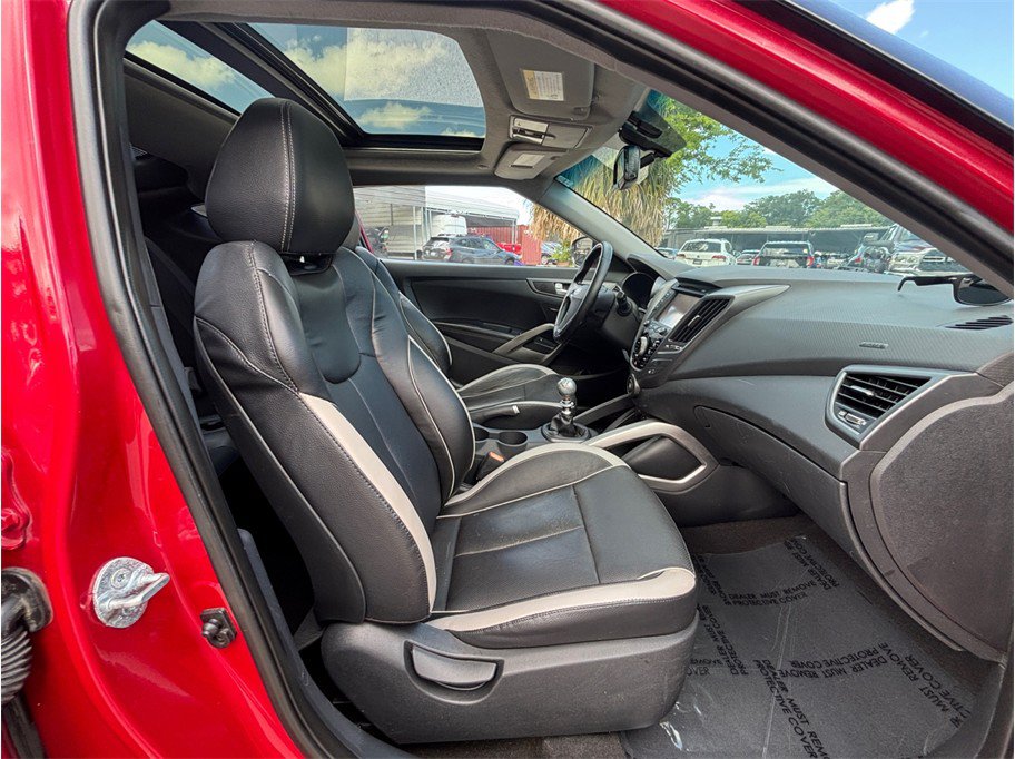 Used 2014 Hyundai Veloster Turbo w/ Turbo Technology Package 04 FWD image 38