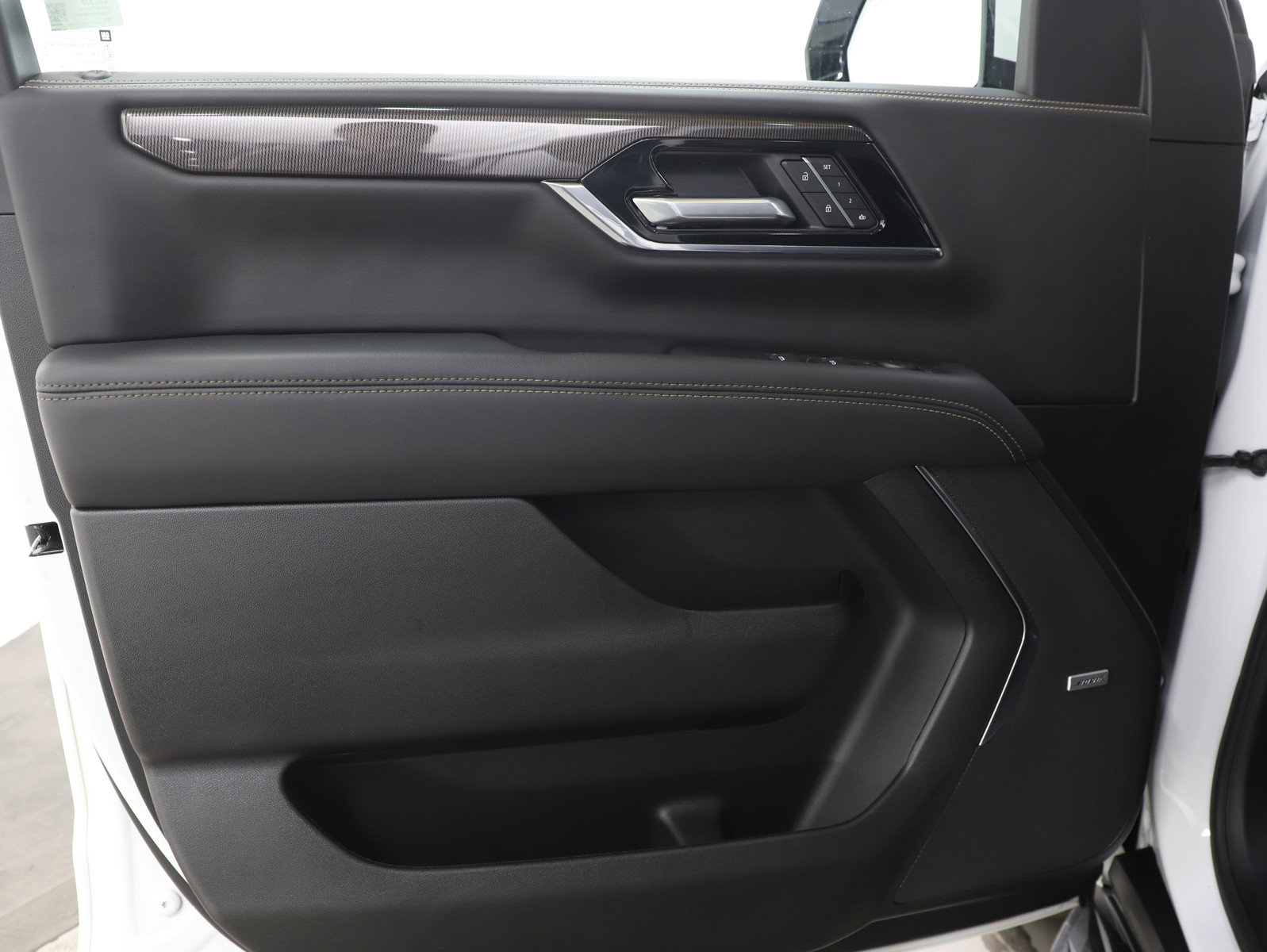 Used 2025 GMC Yukon XL Elevation w/ Elevation Premium Package image 24