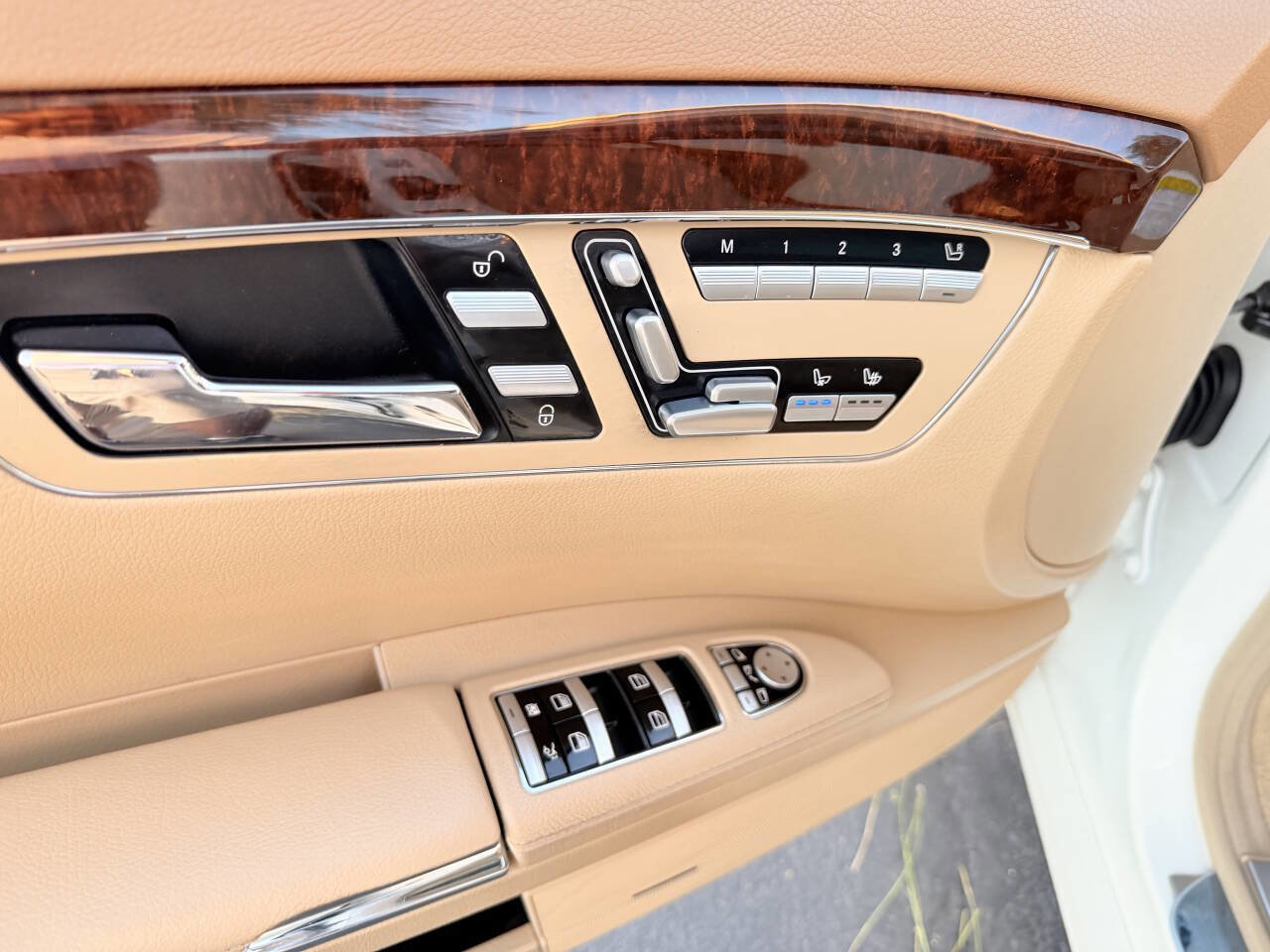 Used 2013 Mercedes-Benz S 550 4MATIC image 8