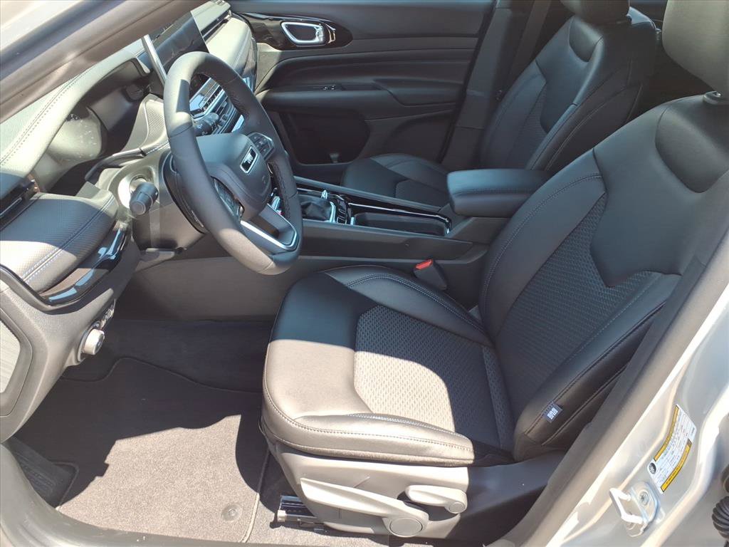 New 2026 Jeep Compass Latitude AWD/4WD image 12
