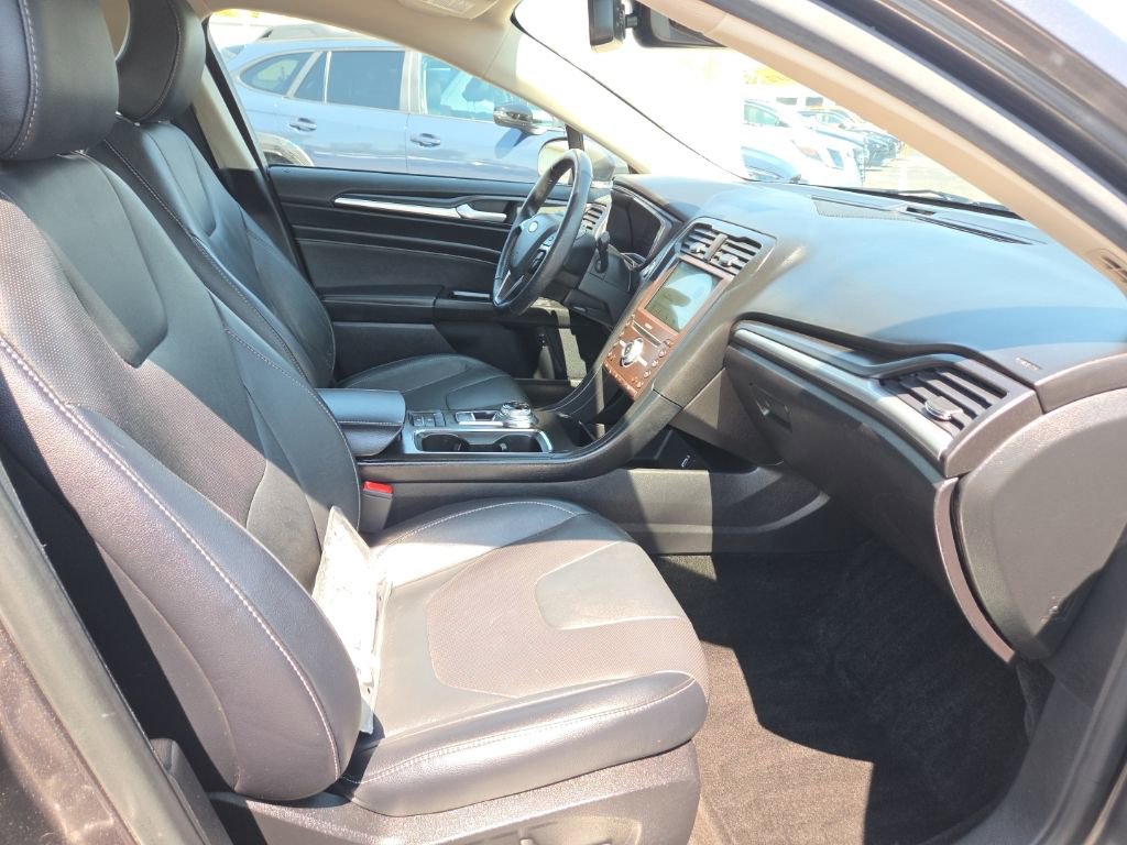 Used 2018 Ford Fusion Titanium FWD image 22