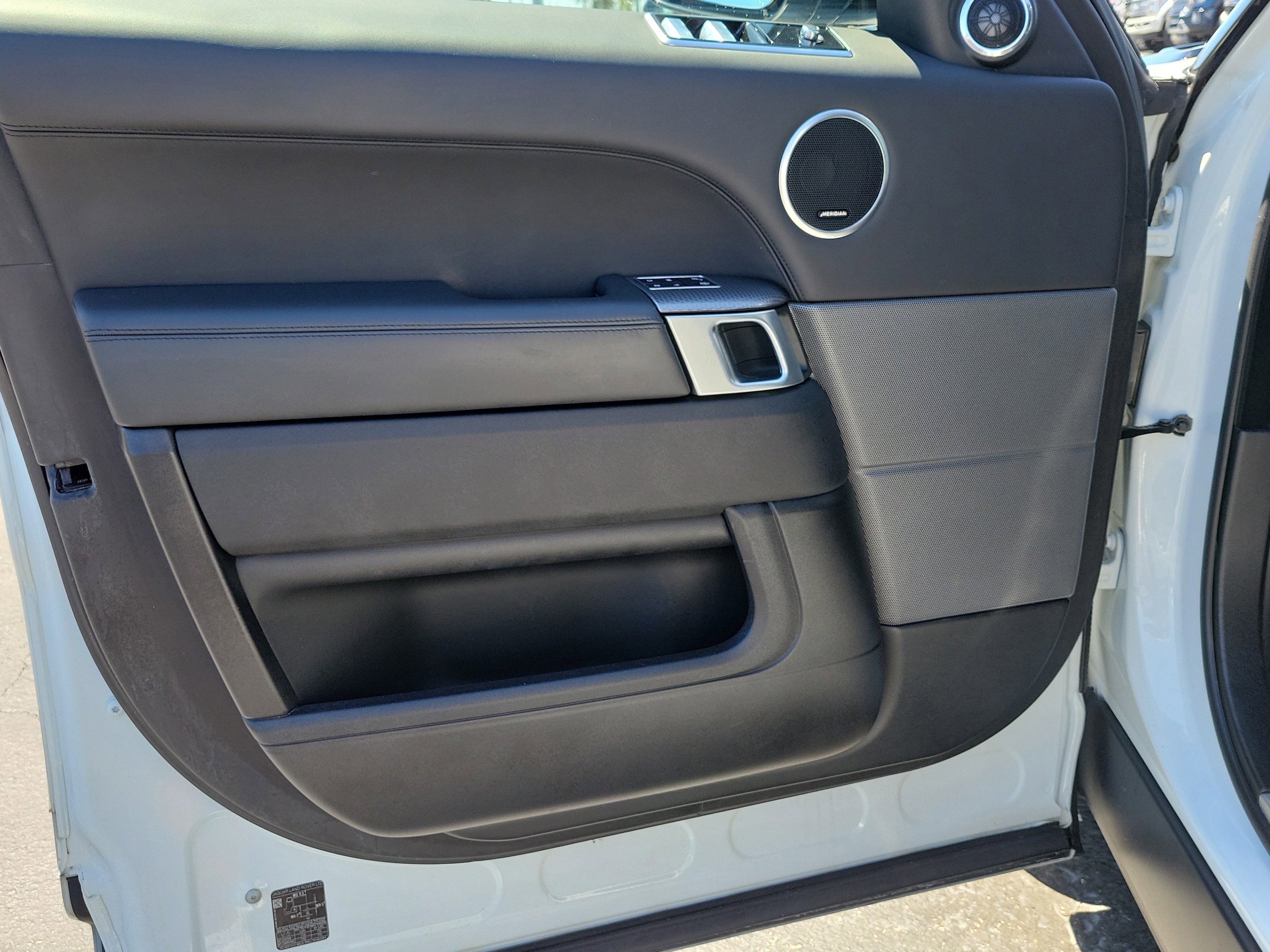 Used 2020 Land Rover Range Rover Sport HST image 19