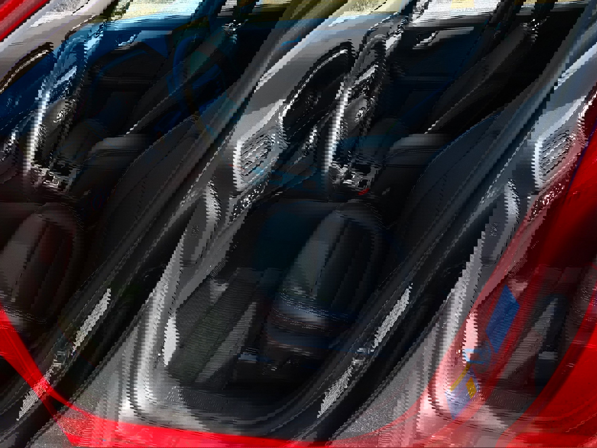 Used 2025 Ford Escape Platinum image 11