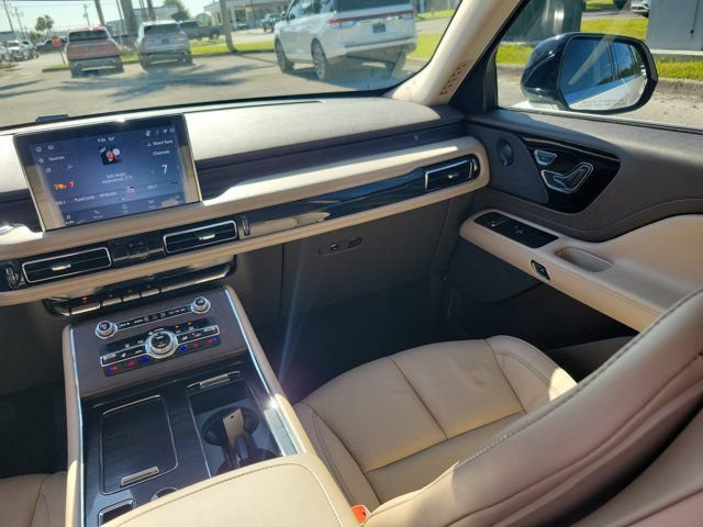 Certified 2024 Lincoln Aviator Reserve w/ Equipment Group 201A RWD image 23