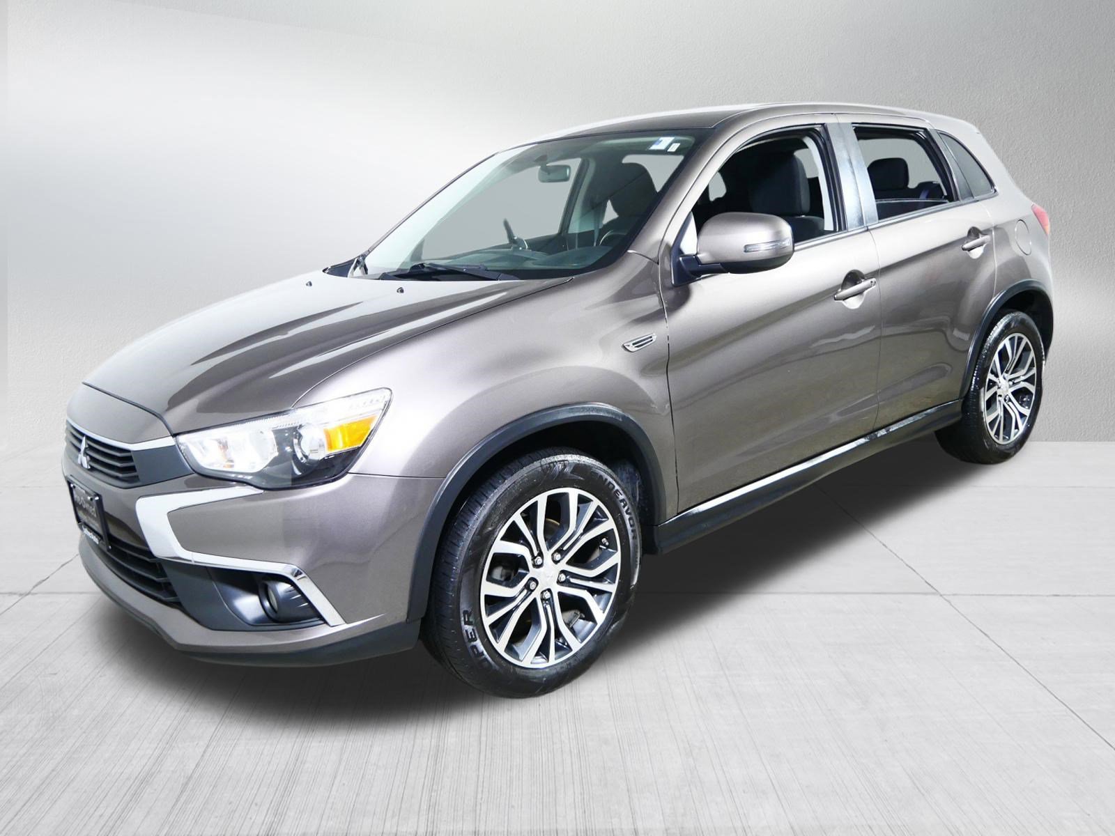 Used 2017 Mitsubishi Outlander Sport SE image 3