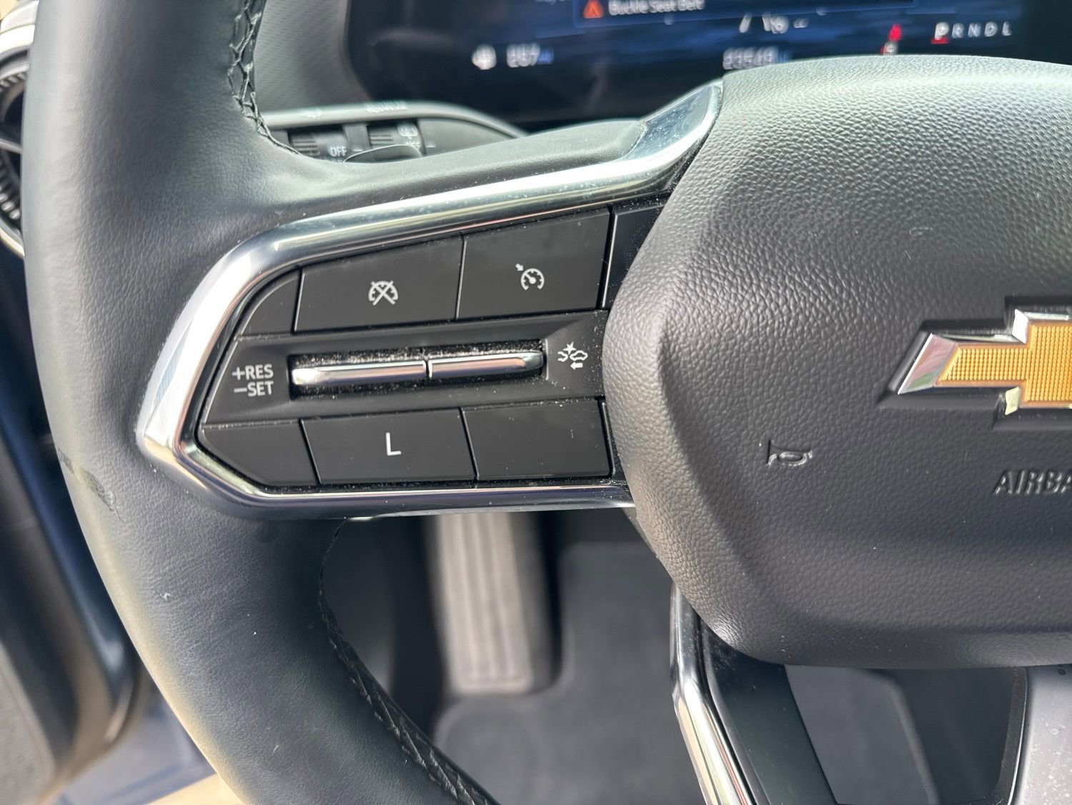 Used 2025 Chevrolet Equinox LT w/ Safety and Technology Package FWD image 19