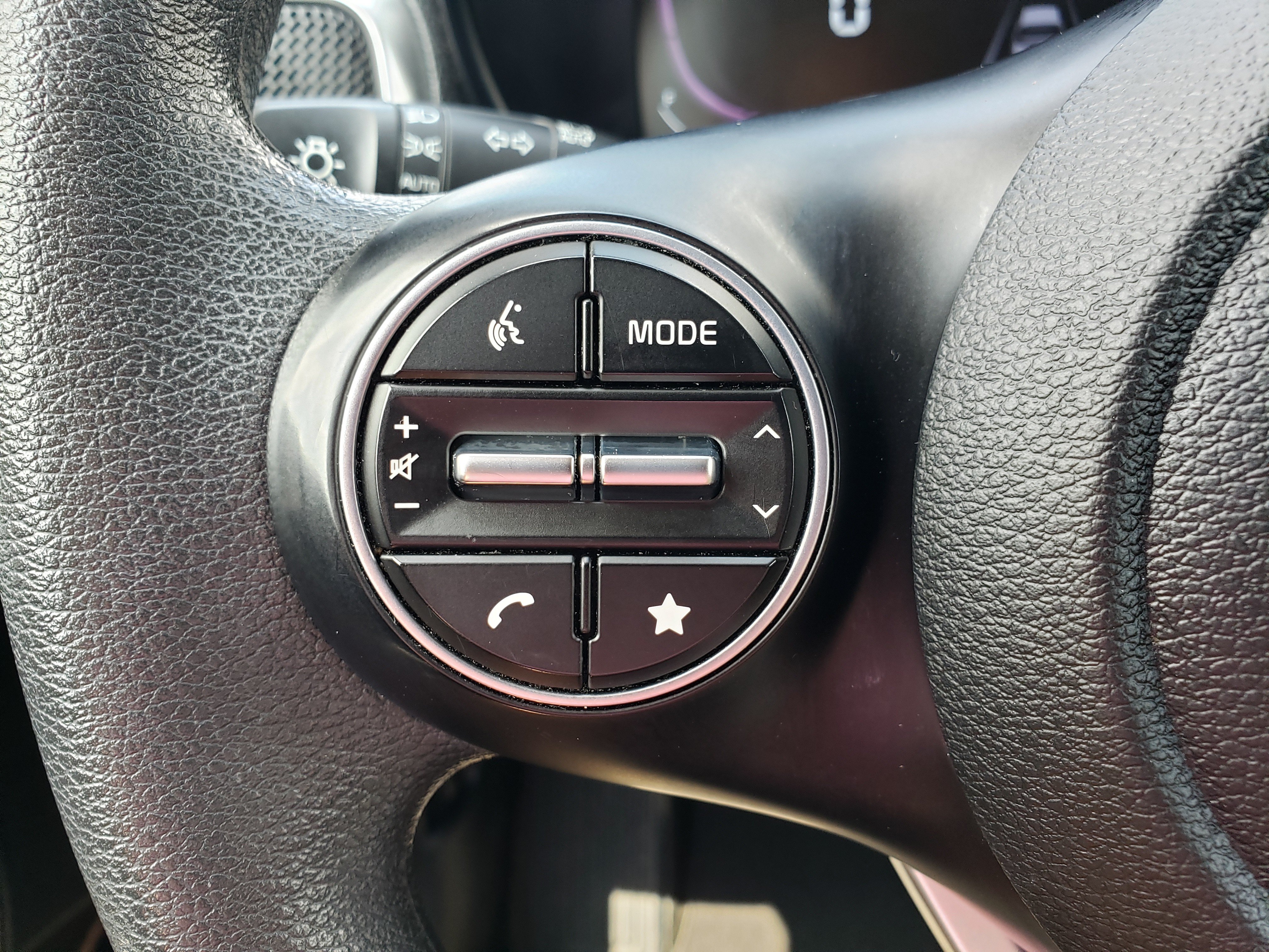 Used 2023 Kia Soul LX FWD image 16
