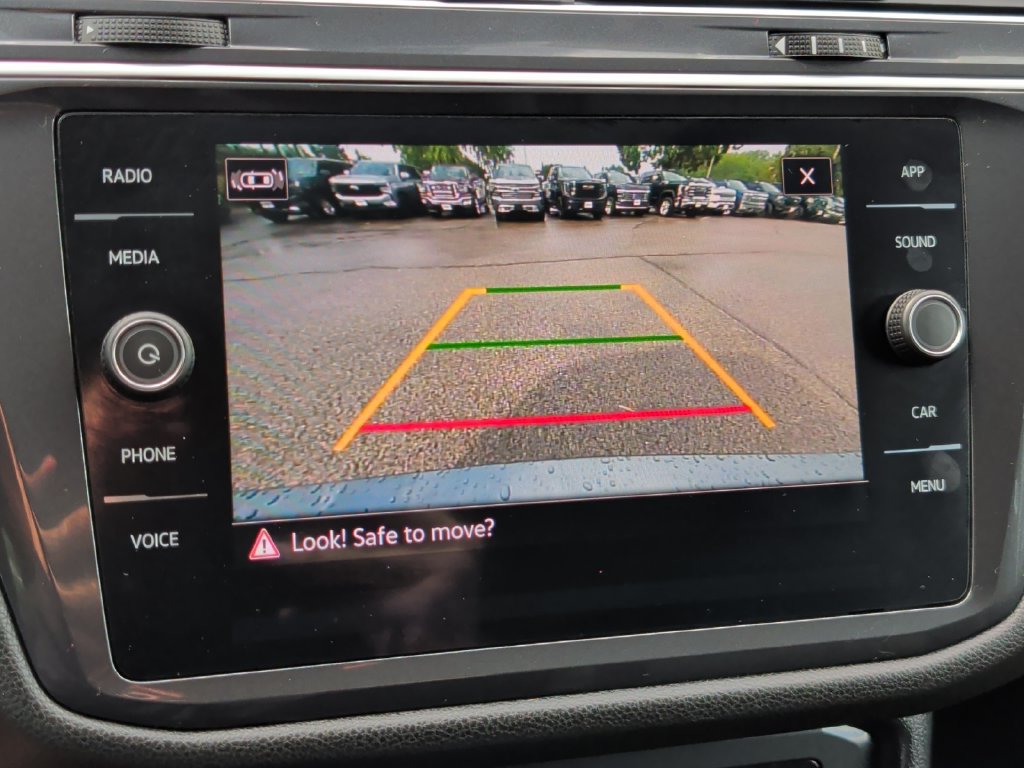 Used 2024 Volkswagen Tiguan SE AWD/4WD image 22