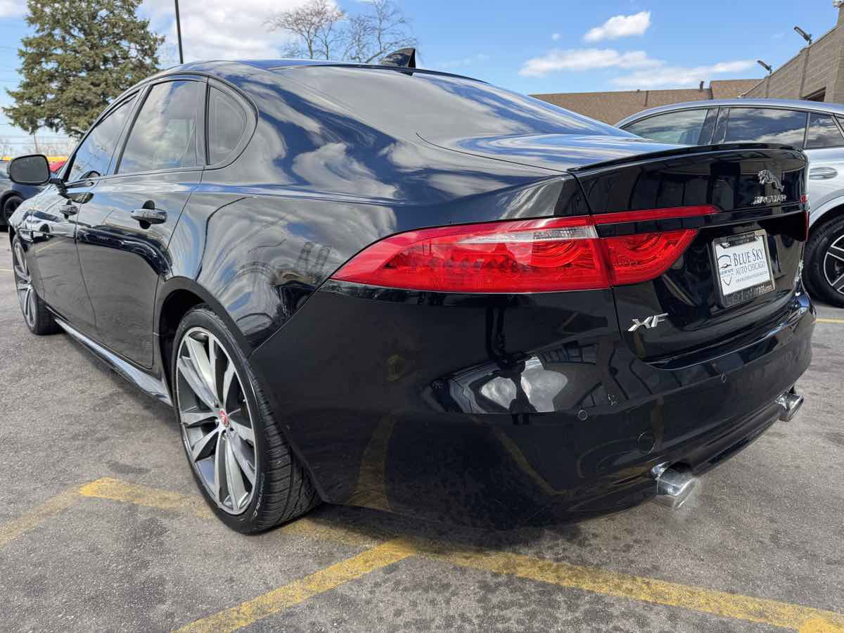 Used 2016 Jaguar XF S image 7