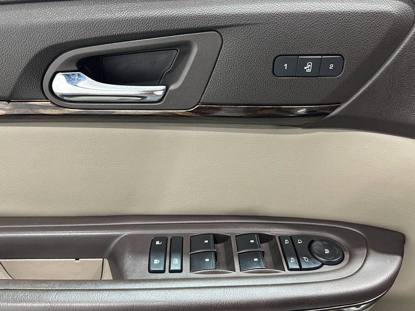 Used 2015 GMC Acadia Denali AWD/4WD image 21