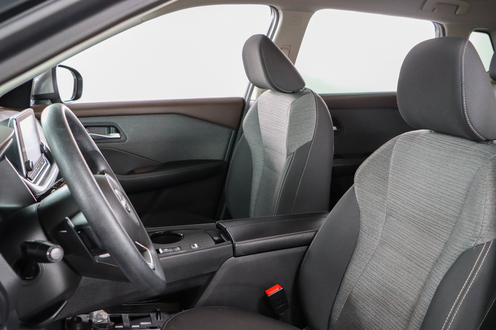 Used 2022 Nissan Rogue SV FWD image 23