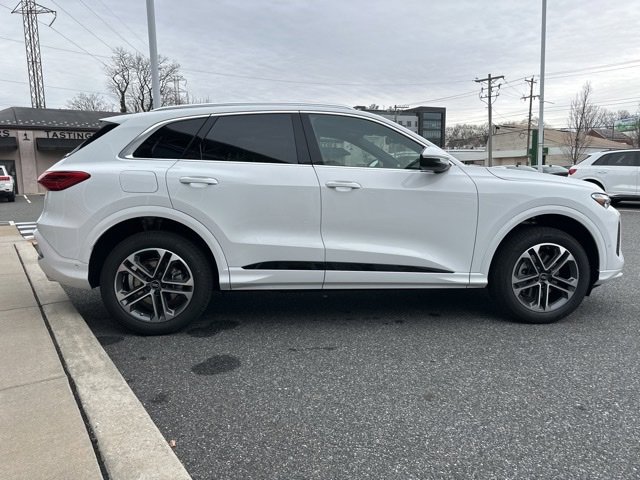 New 2025 Audi Q5 Premium image 6