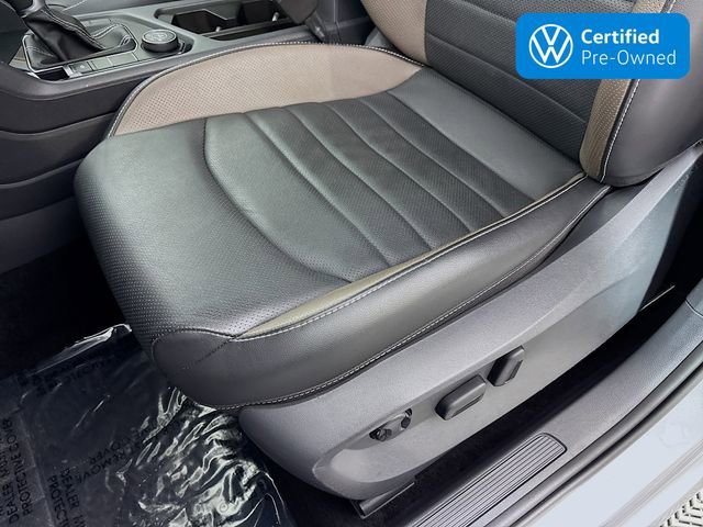 Certified 2023 Volkswagen Taos SEL image 20
