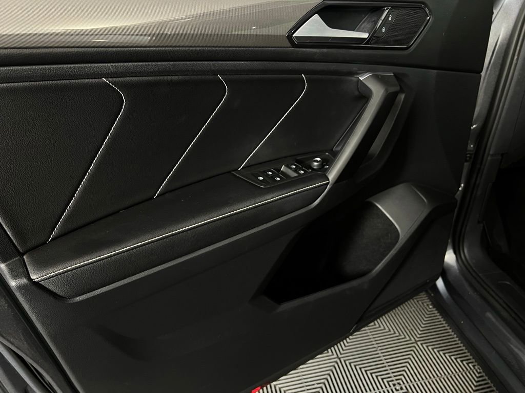 Used 2022 Volkswagen Tiguan SE image 24