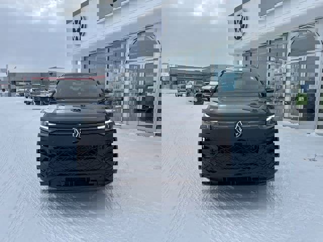 New 2026 Volkswagen Tiguan SE R-Line image 3