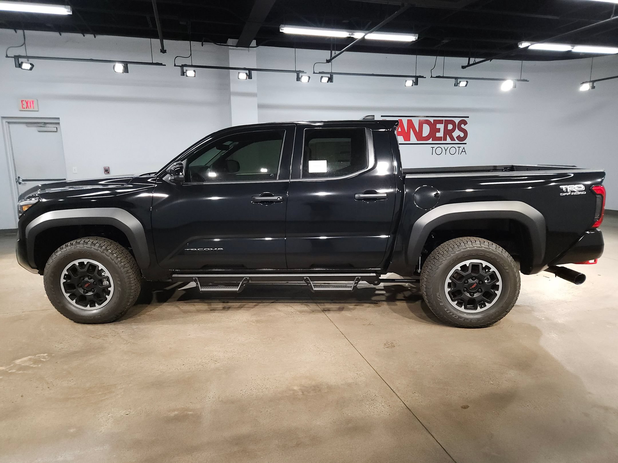 New 2026 Toyota Tacoma TRD Off-Road AWD/4WD image 4