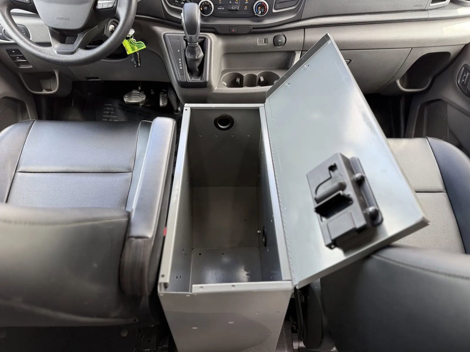 Used 2023 Ford Transit 250 Medium Roof AWD image 37