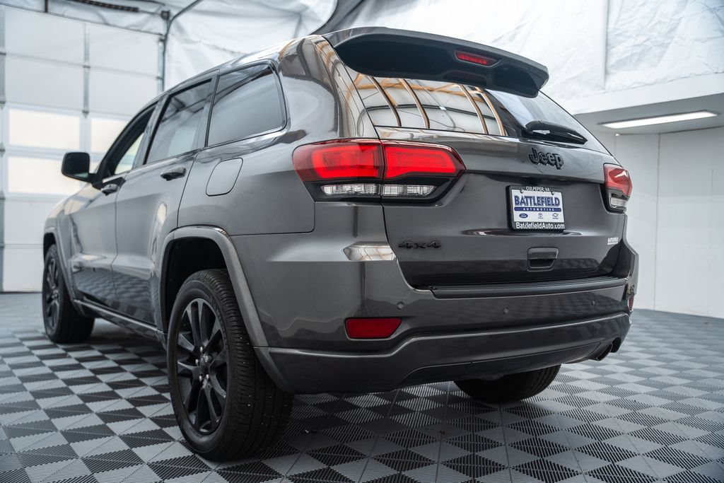 Used 2021 Jeep Grand Cherokee Laredo X AWD/4WD image 7