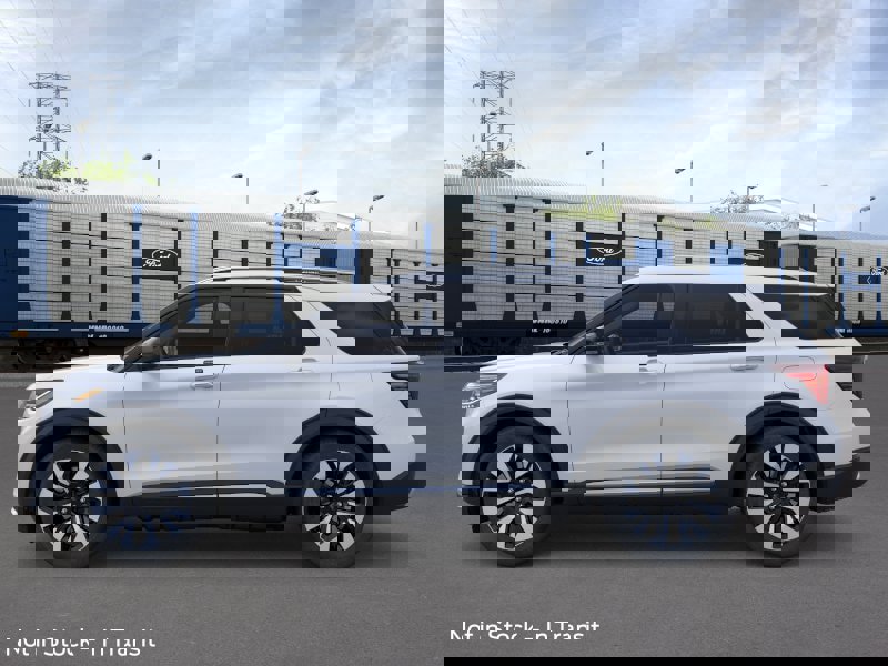 New 2026 Ford Explorer Platinum image 3