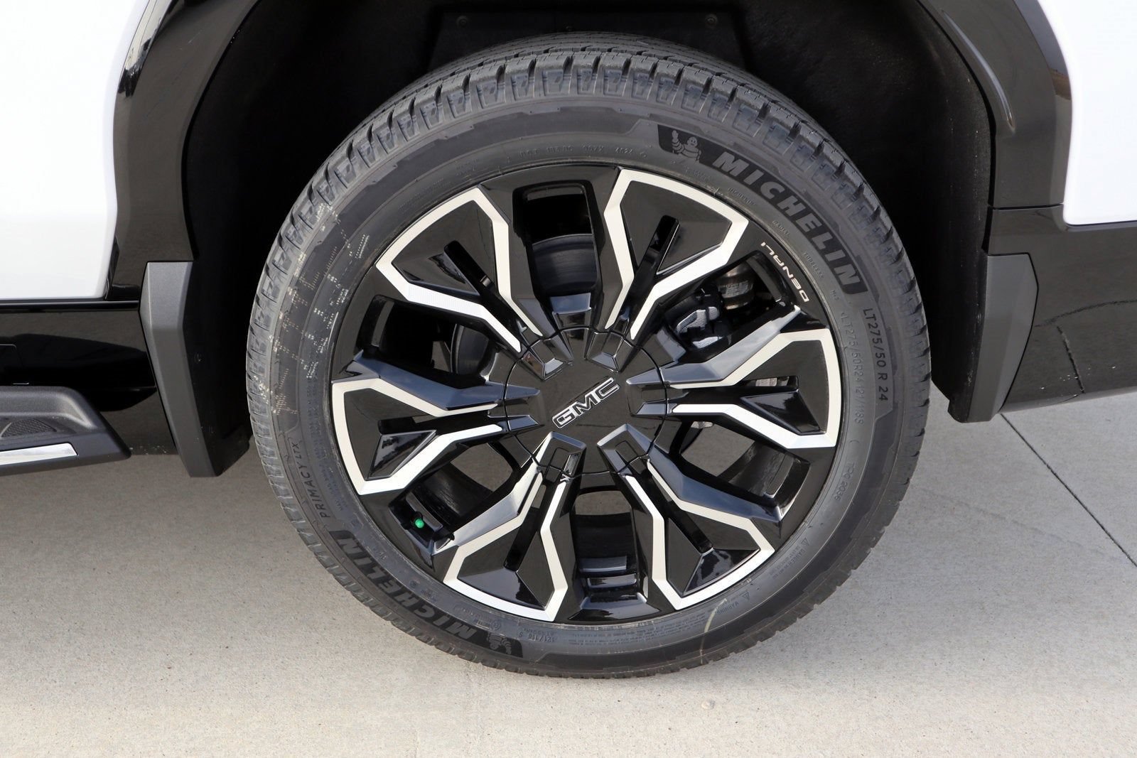 New 2025 GMC Sierra EV Denali AWD/4WD image 6